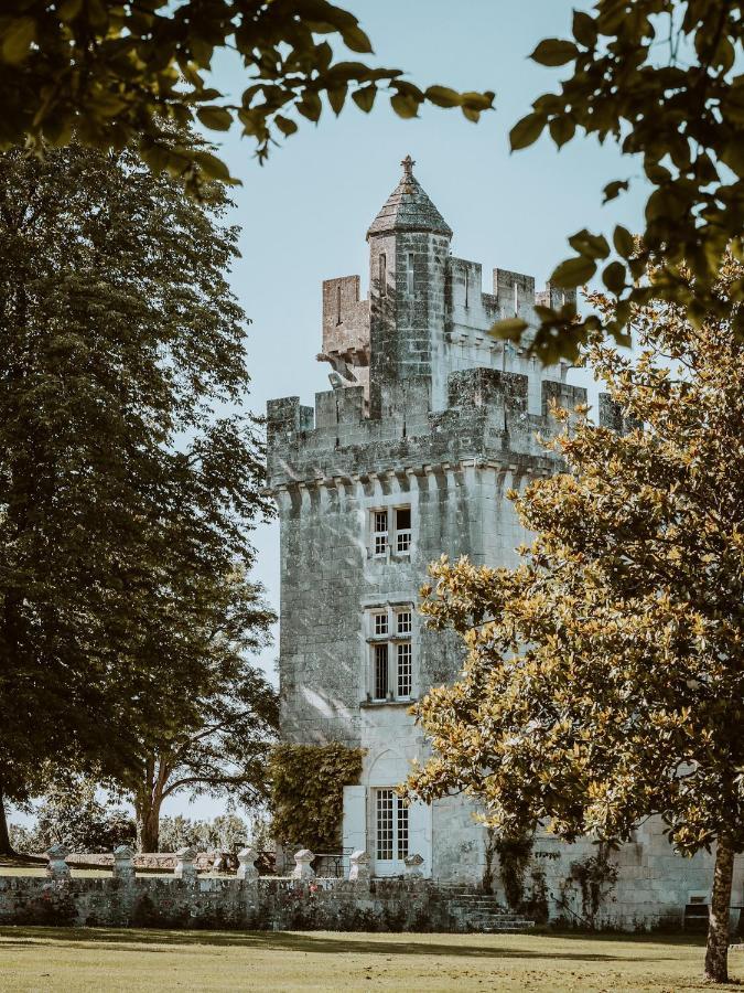 Bed and breakfast Château de Crazannes Extérieur photo